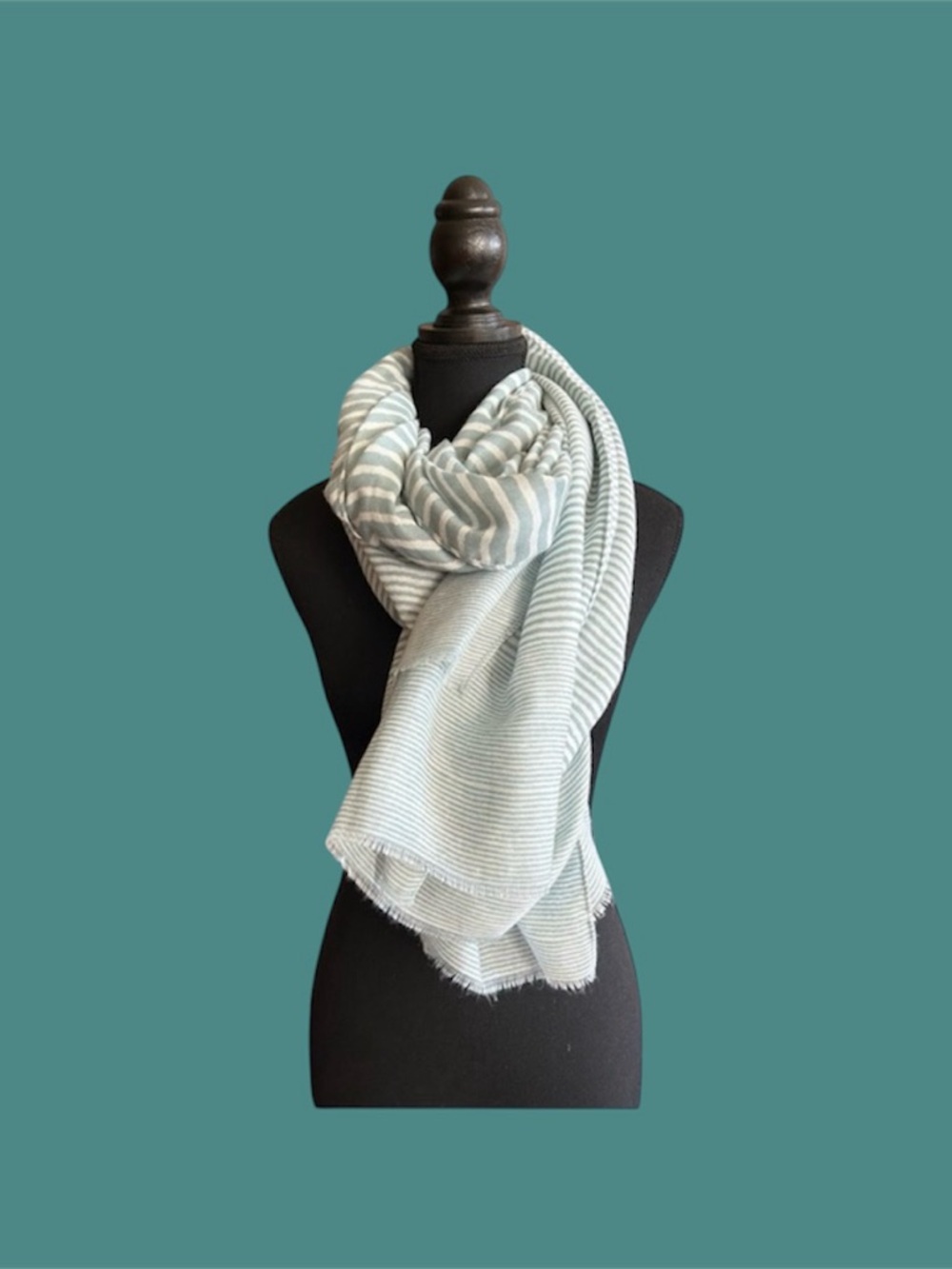 🧣 Striped Blue and White Scarf 🧣